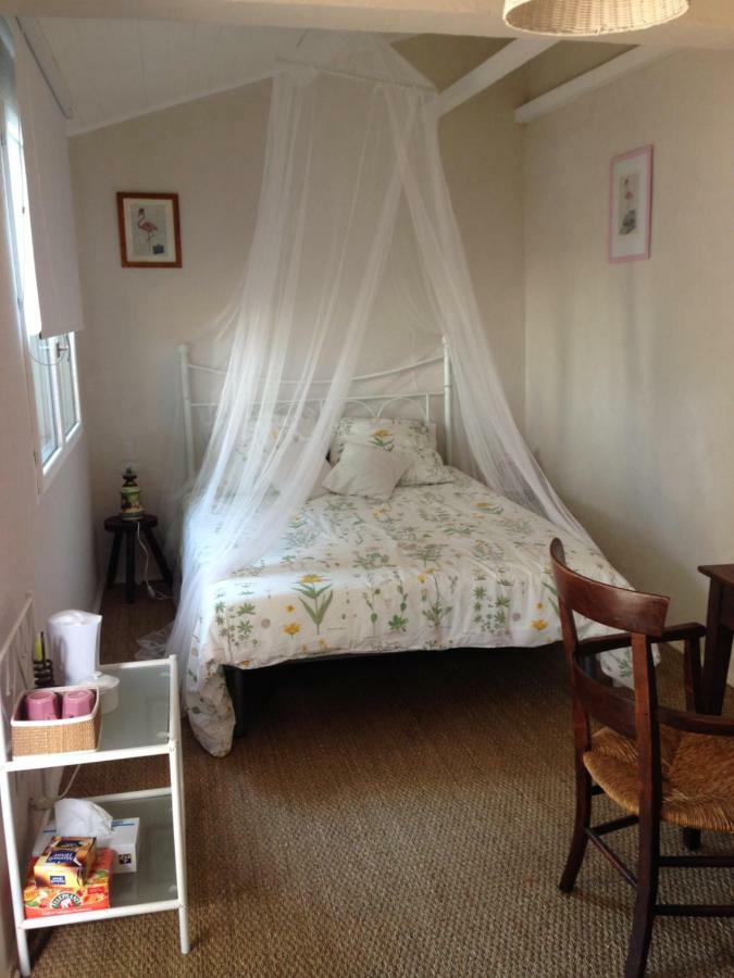 Seb&Laeti Guesthouse Saint-Laurent-dʼAigouze Kültér fotó